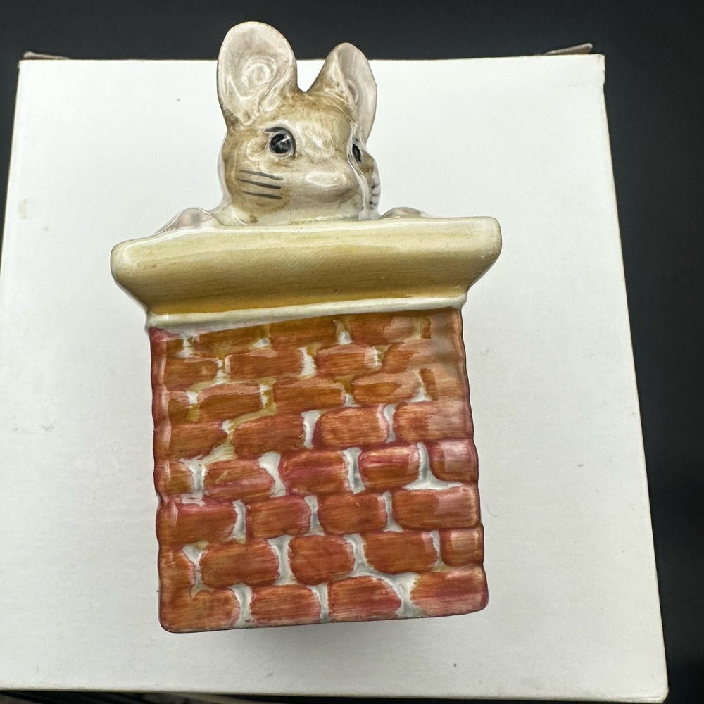 BEATRIX POTTER "TOM THUMB" FIGURINE F.WARNE & CO BESWICK ENGLAND 1987 Vintage